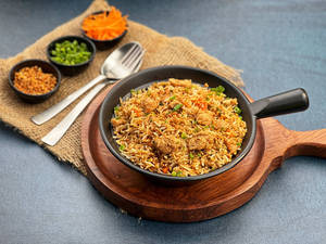 Burnt Garlic Chicken Fried Rice