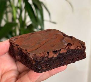 Classic Fudgy Brownie 🍫