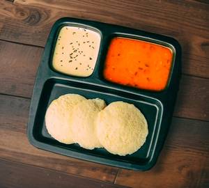 Square Idli 4Pc With Sambhar And Coconut Chutney