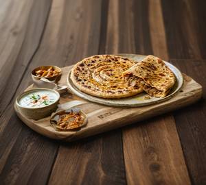 Onion paratha with dahi