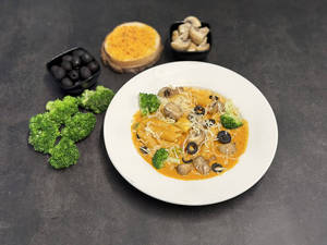 Pink Sauce Pasta Veg