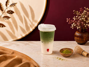 ICED MATCHA LATTE OATMILK