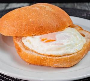 Egg Bun Half Fry