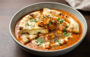 Cheese Naan Gravy