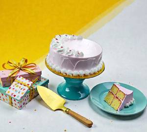 Fresh Strawberry Eggless Cake