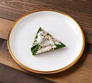 Luxurious Silver Paan