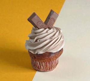 Kit Kat Cup Cakes