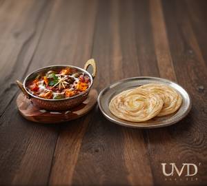 Paneer Butter Masala With Lachha Paratha