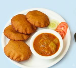 Aloo Sitaphal Sabzi With 4 Vrat Ki Poori
