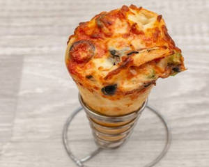 Sn-chicken Cone Pizza