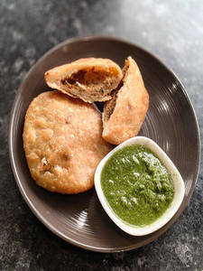 Aloo Podina Kachori (2pcs)