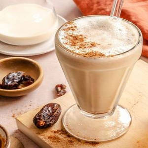 Banana & Dates Shakes