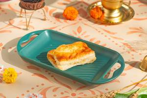 Chicken Kosha Puff [75 gms]
