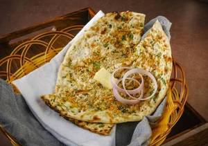 Stuffed Butter Kulcha 