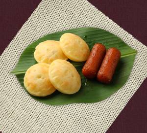 Hot Luchi 4Pcs With Hot Langcha 2Pcs.
