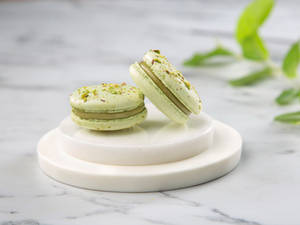 Pistachio and Lime Macaron- Box of 6