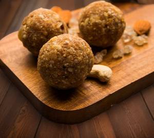 Aata Mewa Ladoo