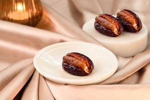 Dates with Pecan Nut