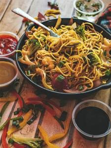 Chicken Hakka Noddles