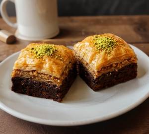 Brownie Baklava | Fudgy Chocolate Brownie Meets Baklava (2 Pcs)