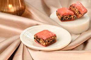 Berry Square Baklava