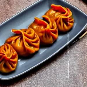 Veg Gravy Momos [6 Pieces]