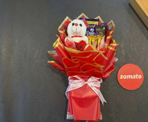 Golden Red Indulgence Hamper(o)