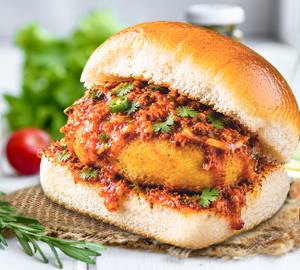 Jumbo Sezwaan Vadapav