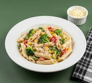 Veg Cheese White Sauce Pasta