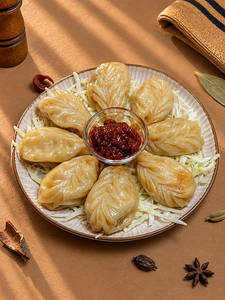 Paneer Steamed Momos [8 Pcs] [Serves 1-2]