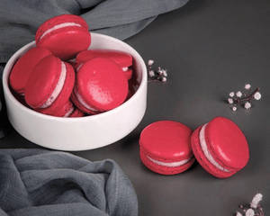 Rose Gulkand Macaron