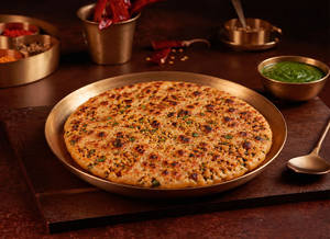 Chicken Keema Paratha (1 Pc)