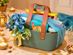 Snackiverse Diwali hamper