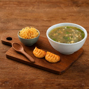 Lung-Fung Non-veg Manchow Soup + Momo
