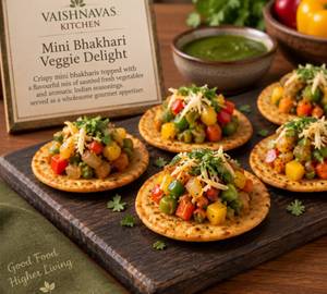 Kathiyawadi Veggie Bhakhari Canapés