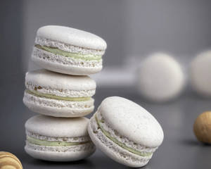 Vanilla Macaron