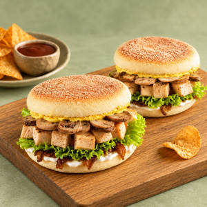 Creamy Chicken and Mushroom Muffin Sandwich (2 pc)