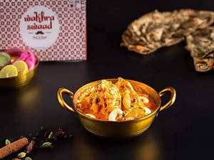 Paitla Bharwa Dum Aloo - No Onion And Garlic