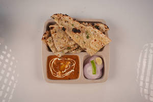 Paneer Butter Masala With Garlic Naan