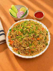 Veg Fried Rice [Serves 1-2]