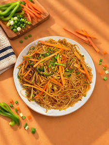 Veg Chowmein [Serves 1-2]