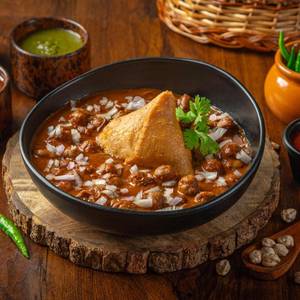 Samosa Chole Chaat