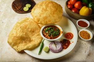 Chola Bhatura