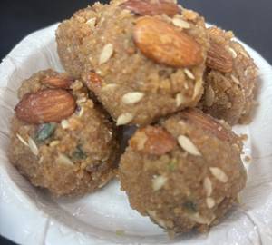 Pinni Special (Desi Ghee) (With Dry Fruits)