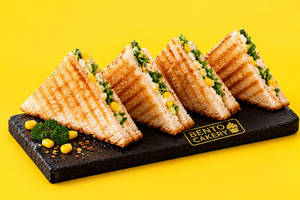 Spinach Paneer And Corn Sandwich