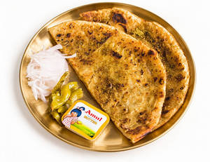 Aloo Pyaz Parantha