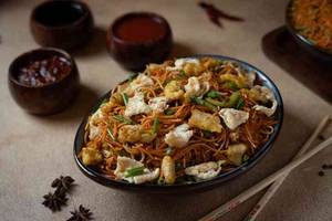 Egg Chicken Schezwan Hakka Noodles