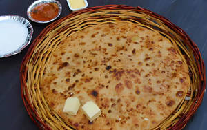 Aloo Paratha( Aloo & Onion)