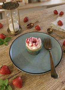 Strawberry Cup Cake