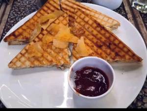 Cheese Chilly Corn Sandwich